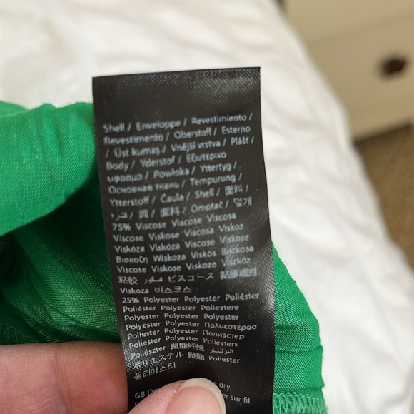 NA-KD plisse set structure pants and blouse - Picture 6 of 6